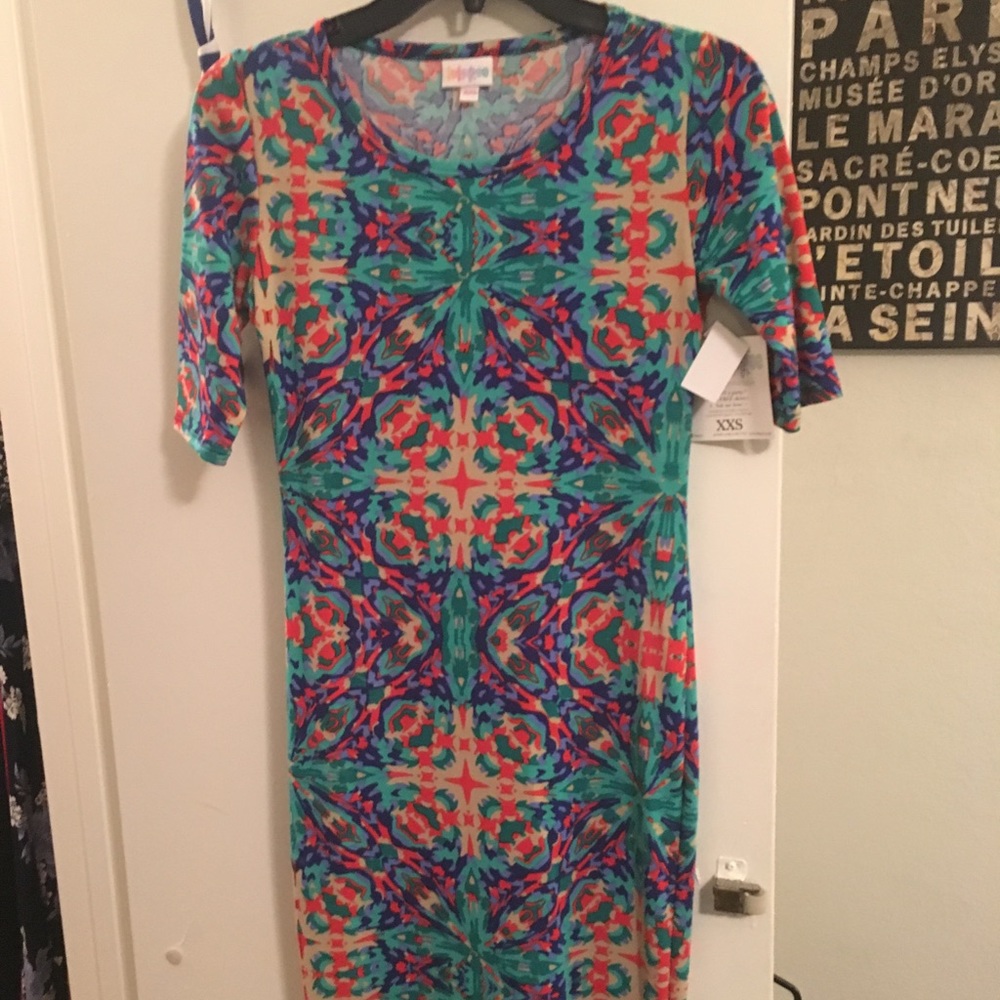 Julia lularoe xxs